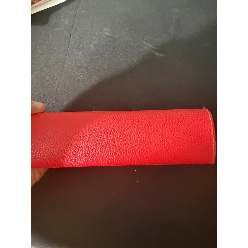 Guess Eyewear‎ Case OS Red Excellent Pebbled Faux Leather Magnetic Snap Pouch